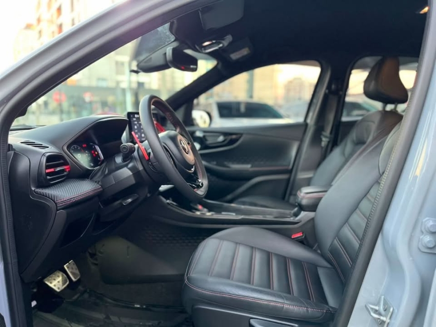 fiat fastback 1.3 turbo 270 flex abarth at6 4p semiautomatico 202511