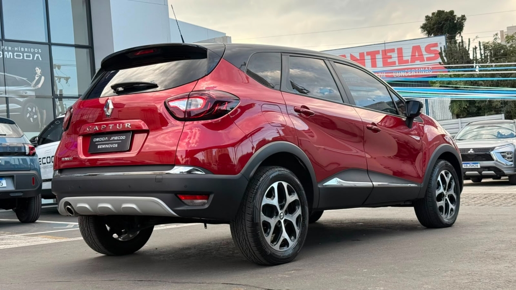 renault captur 1.6 16v sce flex bose x-tronic 4p automatico 20213