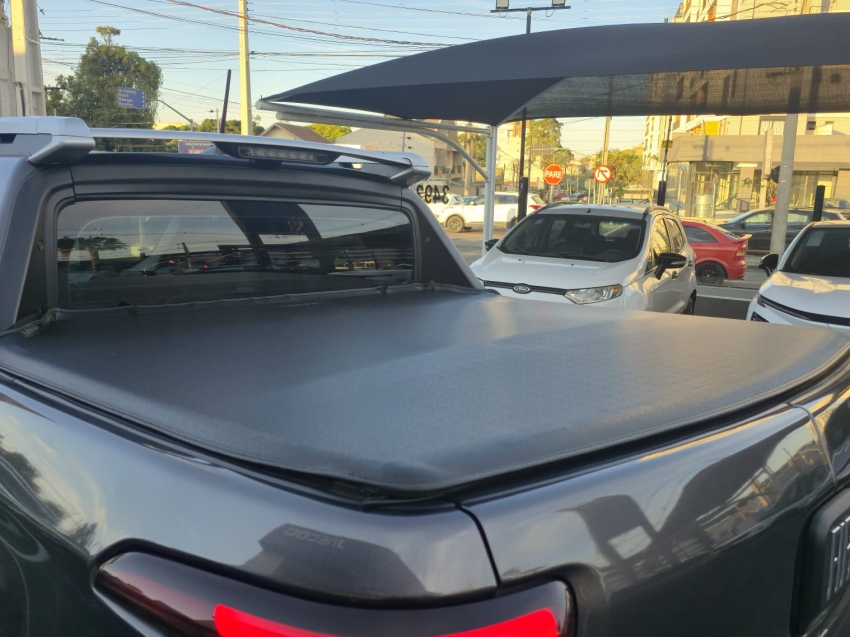 fiat toro 2.0 16v turbo diesel volcano 4wd at9 4p automatico 202415