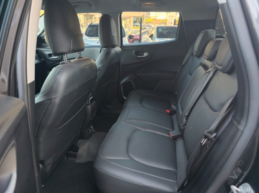 fiat toro 2.0 16v turbo diesel volcano 4wd at9 4p automatico 202413