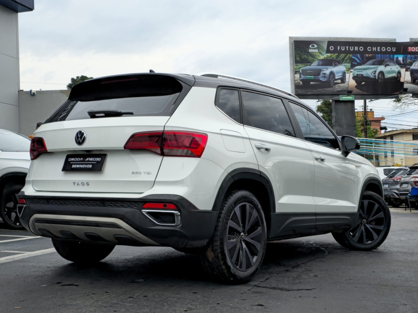 volkswagen taos 1.4 250 tsi total flex highline automatico 4p 20222
