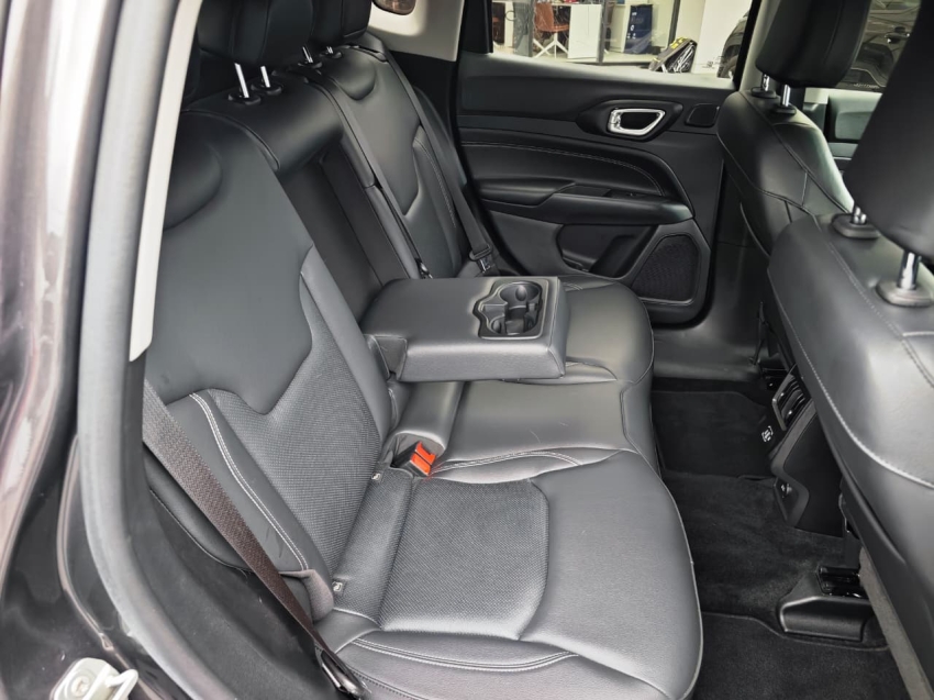 jeep compass 1.3 t270 turbo flex longitude at6 4p automatico 202313