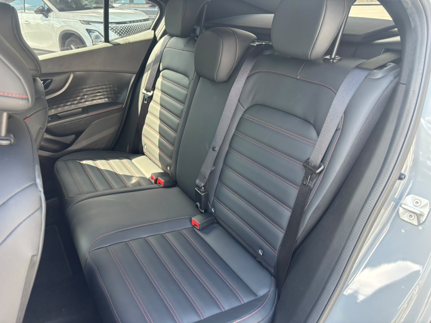 fiat fastback 1.3 turbo 270 flex abarth at6 4p automatico 202510