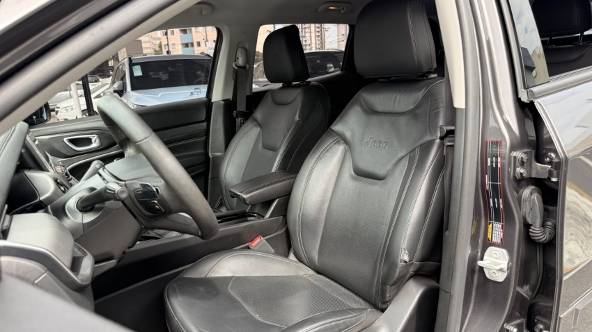 jeep compass 1.3 t270 turbo flex longitude at6 4p automatico 202313