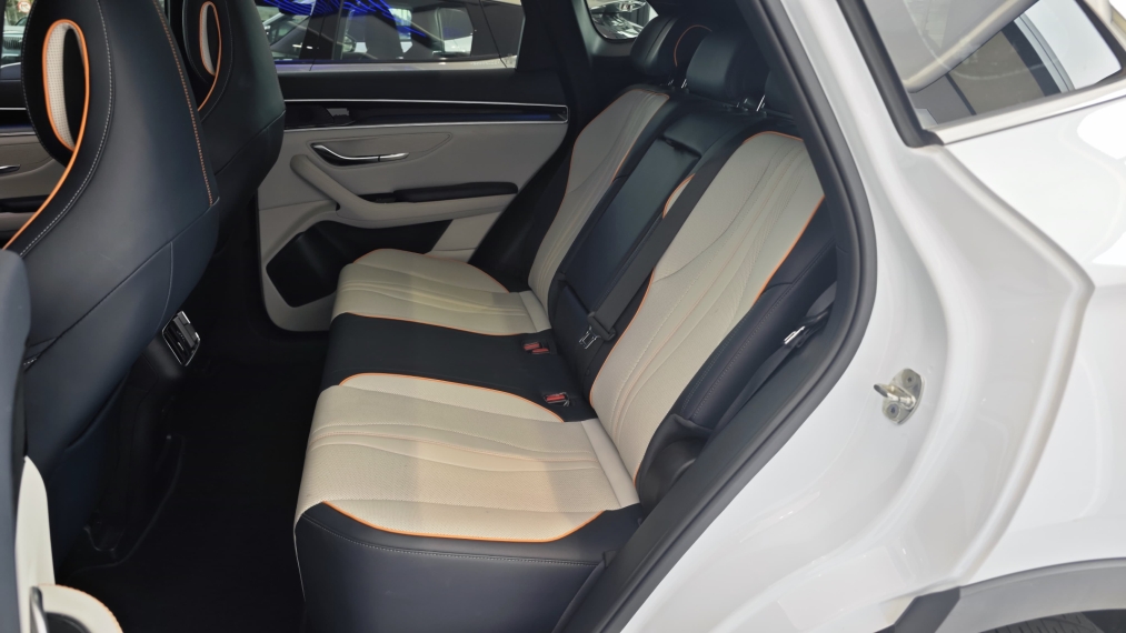 byd song plus 1.5 dm-i hibrido automatico 4p 2025