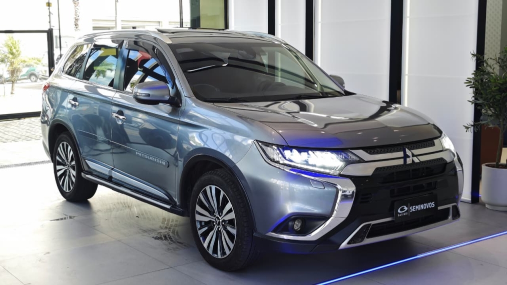 mitsubishi outlander 2.2 mivec di-d diesel hpe-s awd automatico 4p 2022