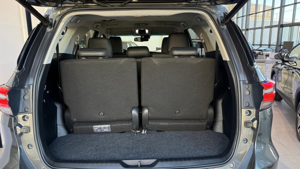 toyota hilux sw4 2.7 vvt-i flex srv 7l 4x2 automatico diesel 4p 2021