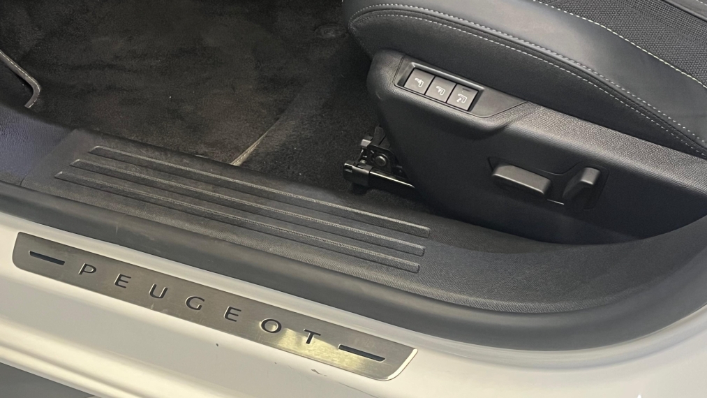 peugeot e-2008 50 kw eletrico e-gt 1.9 4p automatico 2023