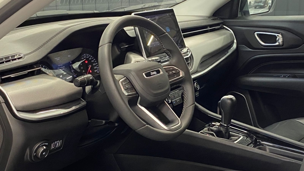 jeep compass 1.3 t270 turbo flex longitude at6 4p automatico 2023