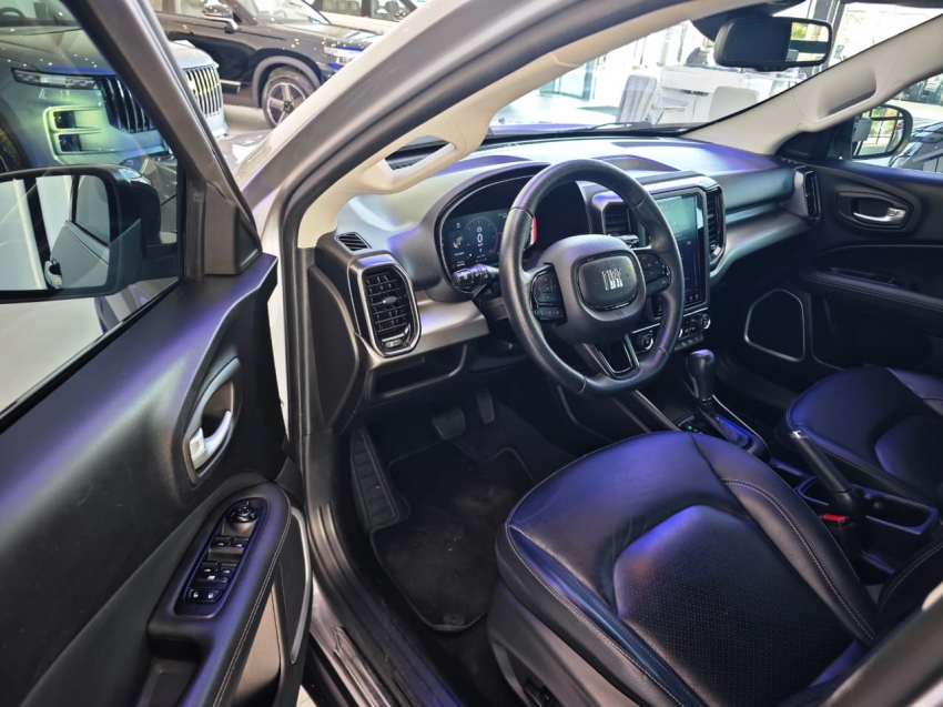 fiat toro 2.0 16v turbo diesel volcano 4wd at9 4p automatico 2024