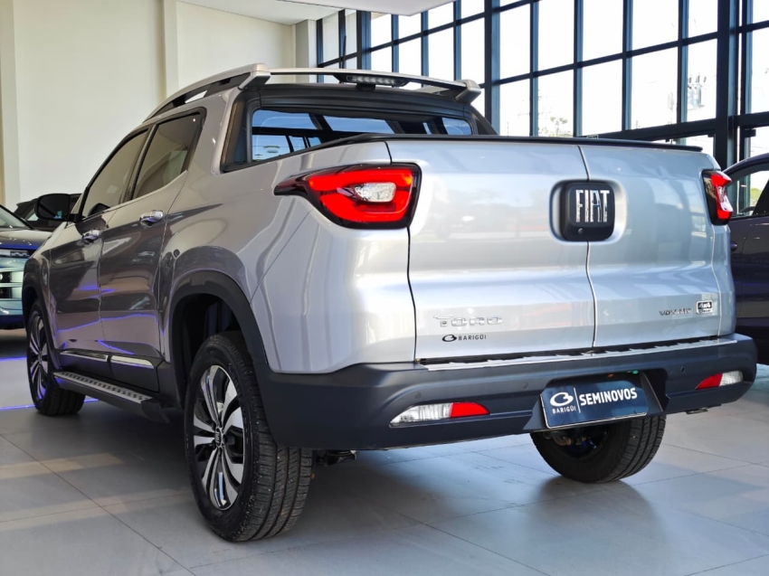 fiat toro 2.0 16v turbo diesel volcano 4wd at9 4p automatico 2024