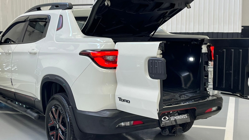 fiat toro 2.0 16v turbo diesel ultra 4wd at9 4p automatico 2022