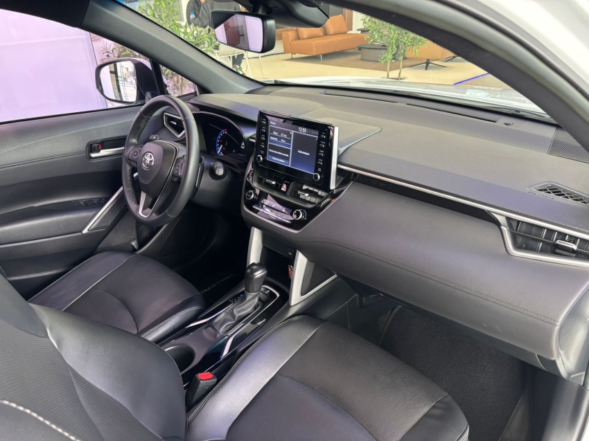 oportunidade unica na omoda barigui: seu toyota corolla cross xre 2023 seminovos te espera!