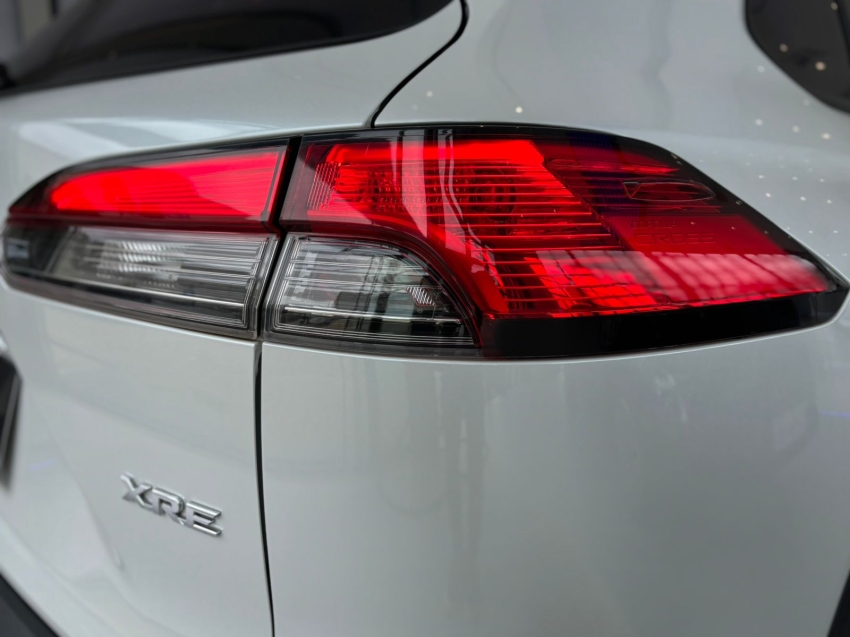 oportunidade unica na omoda barigui: seu toyota corolla cross xre 2023 seminovos te espera!