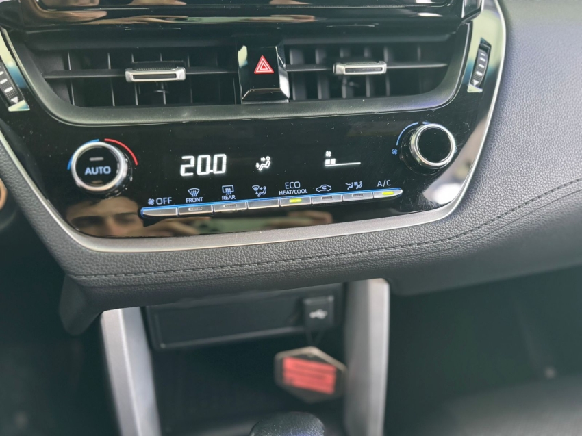 oportunidade unica na omoda barigui: seu toyota corolla cross xre 2023 seminovos te espera!