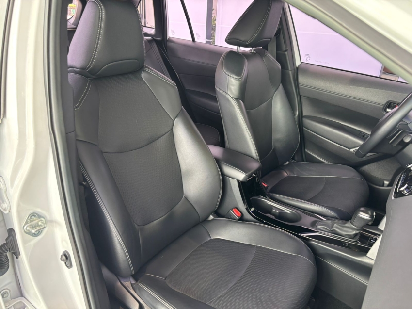 oportunidade unica na omoda barigui: seu toyota corolla cross xre 2023 seminovos te espera!