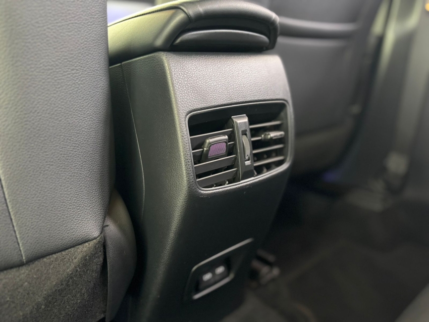 oportunidade unica na omoda barigui: seu toyota corolla cross xre 2023 seminovos te espera!