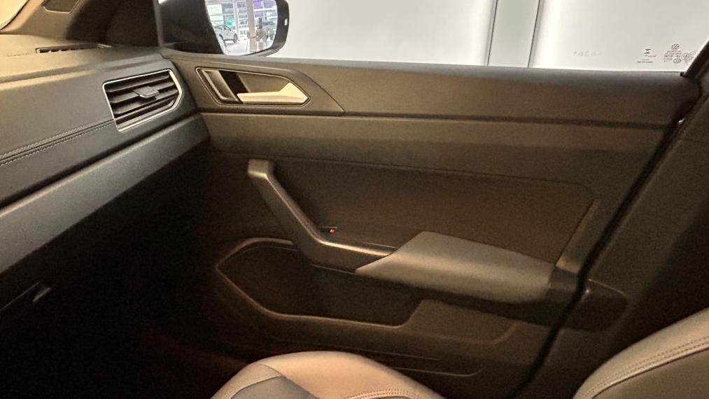 volkswagen nivus 1.0 200 tsi total flex highline automatico 4p 202412