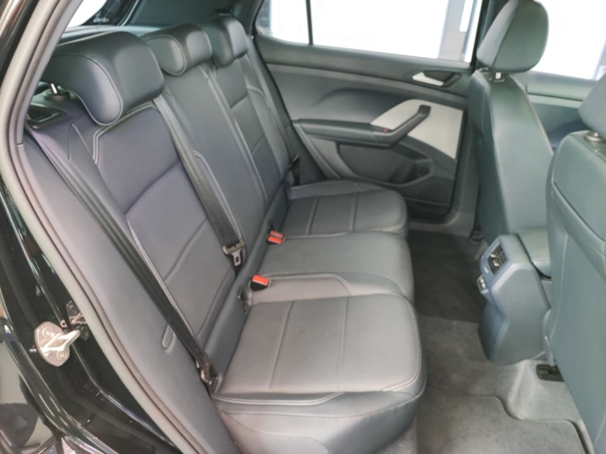 volkswagen t-cross 1.4 250 tsi total flex highline automatico 4p 202413