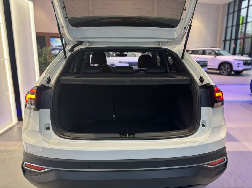 volkswagen nivus 1.0 200 tsi total flex highline automatico 4p 202418