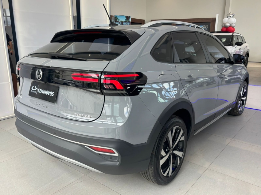 volkswagen nivus 1.0 200 tsi total flex highline automatico 4p 20213