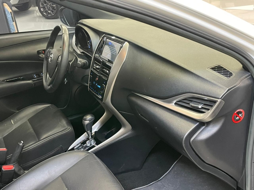 toyota yaris 1.5 16v flex xls connect multidrive 4p automatico 202212