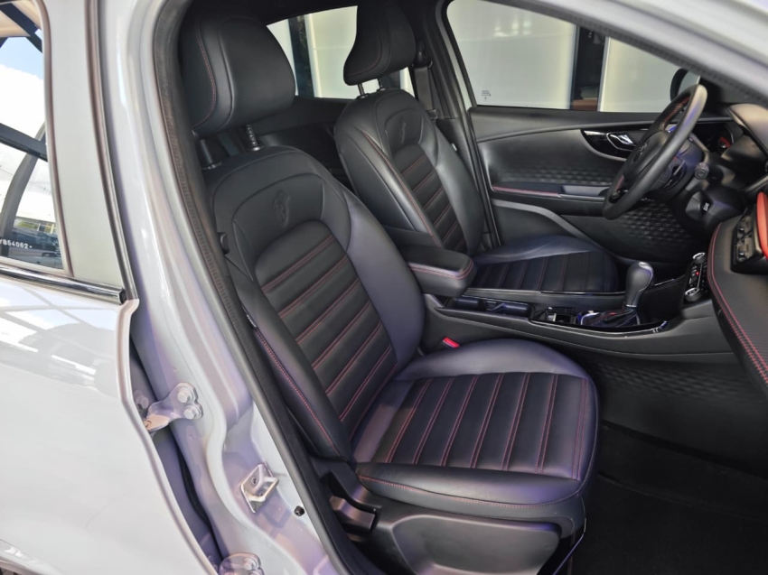 fiat fastback 1.3 turbo 270 flex abarth at6 4p automatico 202413