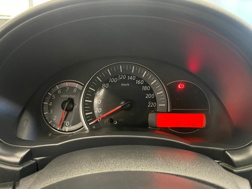 nissan march 1.6 sl 16v flexstart 4p xtronic flex automatico 20176