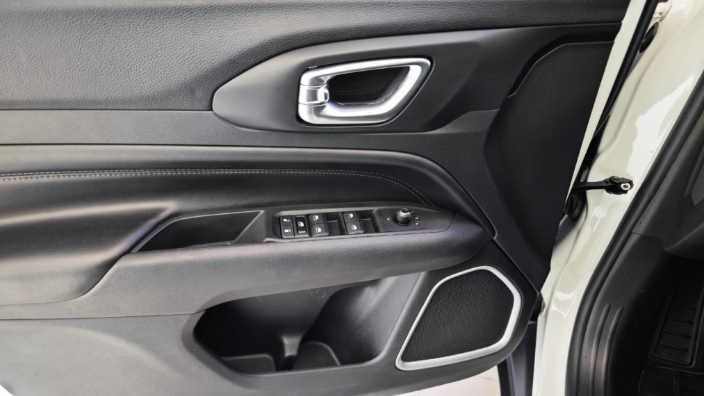 jeep compass 1.3 t270 turbo flex longitude at6 4p automatico 202213