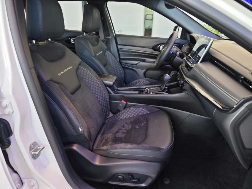 jeep compass 2.0 hurricane 4 turbo gasolina blackhawk at9 4p automatico 202511