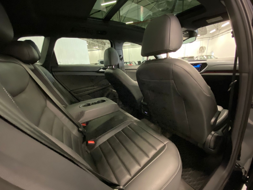 volkswagen taos 1.4 250 tsi total flex highline automatico 4p 202413