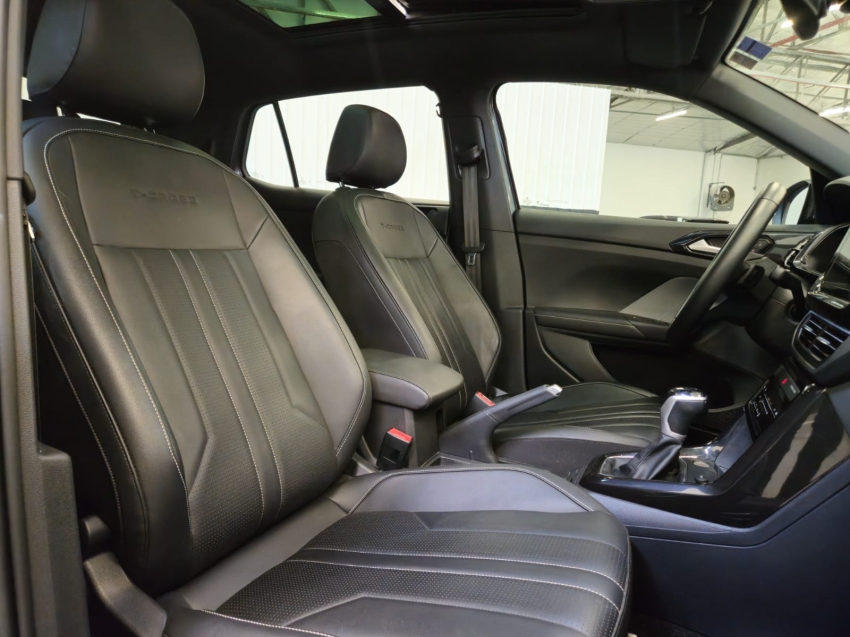 volkswagen t-cross 1.0 200 tsi total flex comfortline automatico 4p 202521