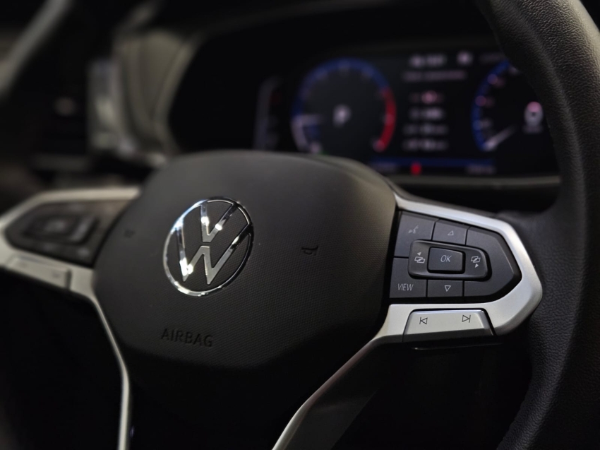 volkswagen t-cross 1.0 200 tsi total flex comfortline automatico 4p 202511