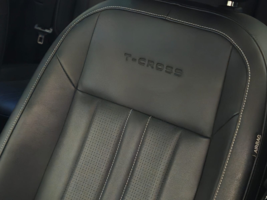 volkswagen t-cross 1.0 200 tsi total flex comfortline automatico 4p 202515