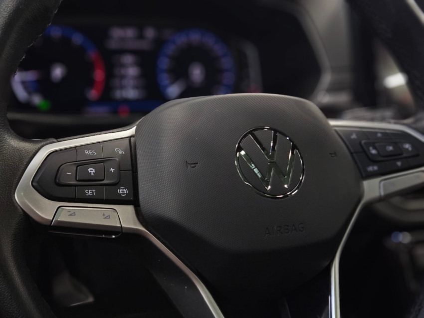 volkswagen t-cross 1.0 200 tsi total flex comfortline automatico 4p 202512