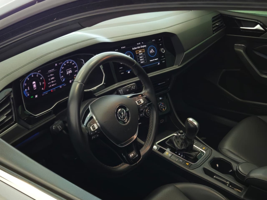 volkswagen jetta 1.4 250 tsi total flex r-line tiptronic 4p automatico 20204