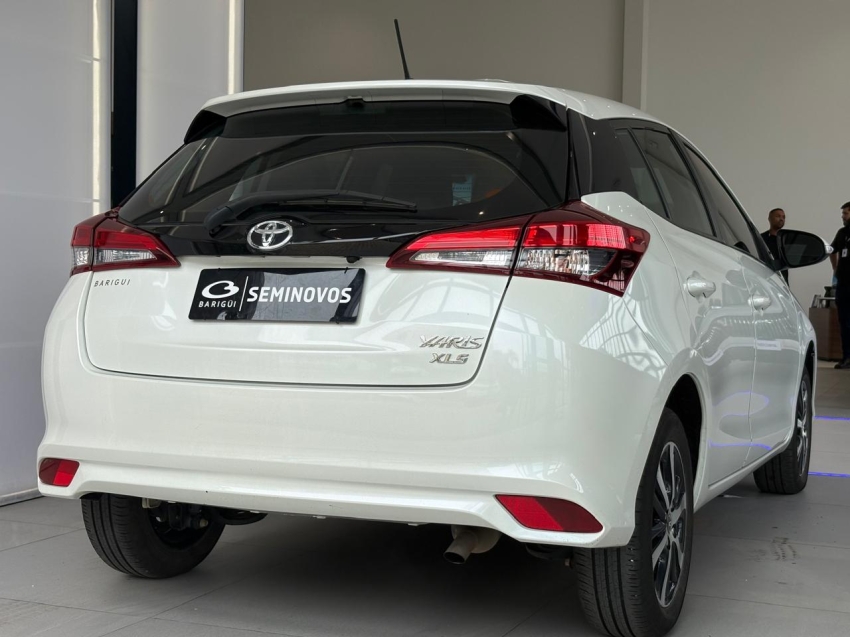 toyota yaris 1.5 16v flex sedan xls connect multidrive 5p automatico 20205