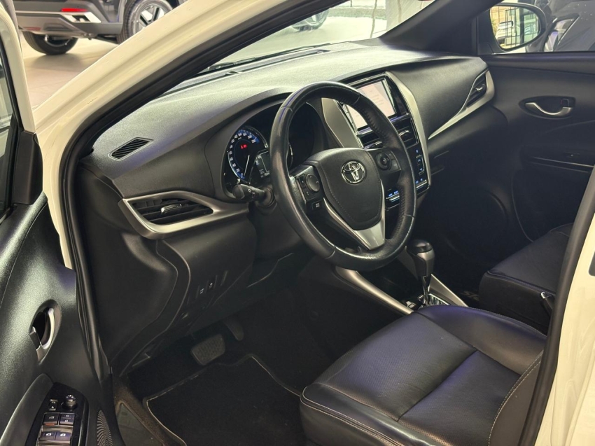 toyota yaris 1.5 16v flex sedan xls connect multidrive 5p automatico 20209