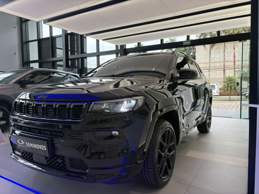 jeep compass 2.0 hurricane 4 turbo gasolina blackhawk at9 5p automatico 20262