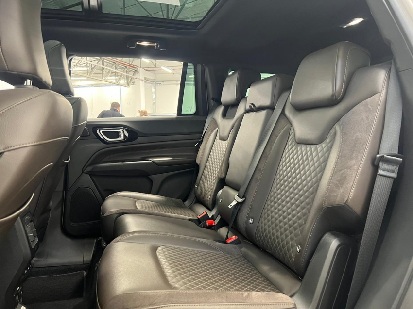jeep commander 1.3 t270 turbo flex overland at6 4p automatico 202219