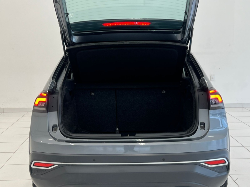 volkswagen nivus 1.0 200 tsi total flex highline automatico 4p 202317