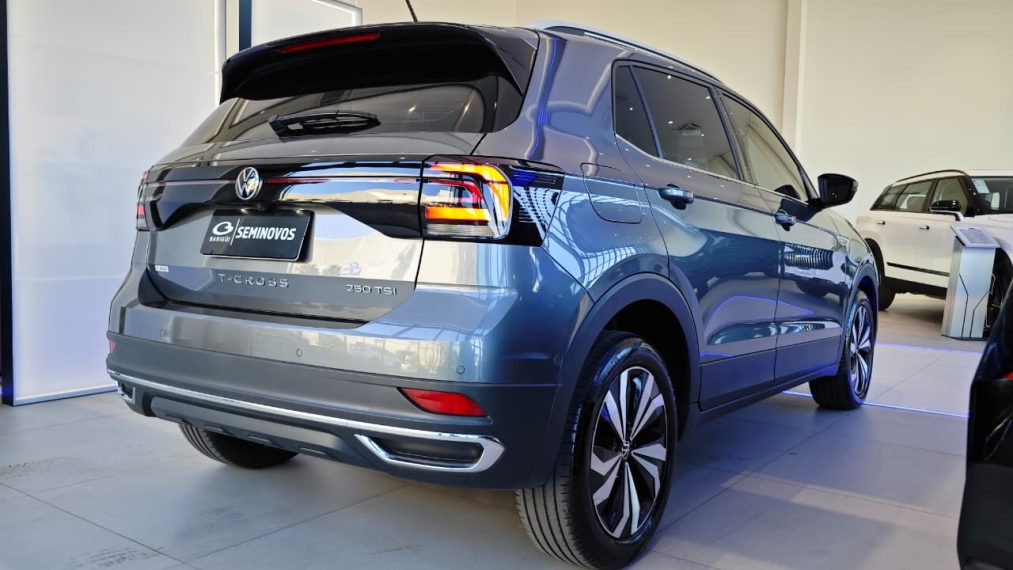 volkswagen t-cross 1.4 250 tsi total flex highline automatico 4p 2024