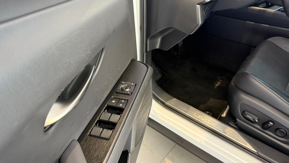 lexus ux 250h 2.0 vvt-i hybrid luxury cvt hibrido 4p automatico 2019