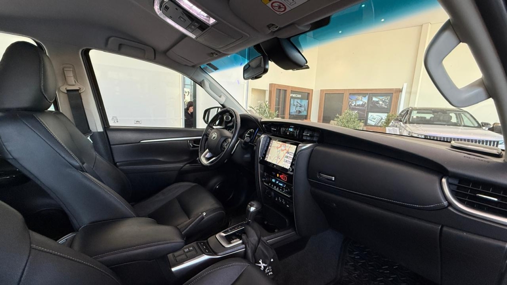 toyota hilux sw4 2.7 vvt-i flex srv 7l 4x2 automatico diesel 4p 2021