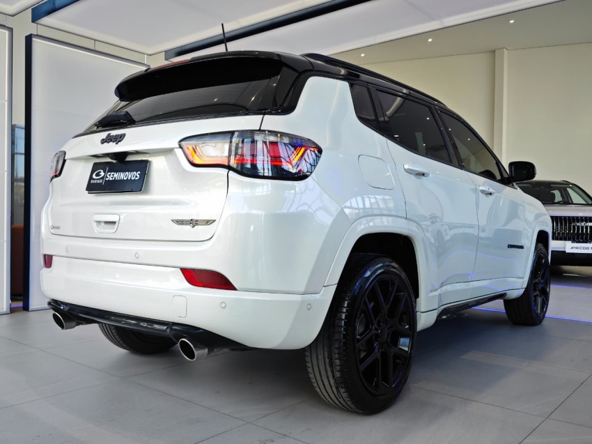 jeep compass 2.0 hurricane 4 turbo gasolina blackhawk at9 4p automatico 2025