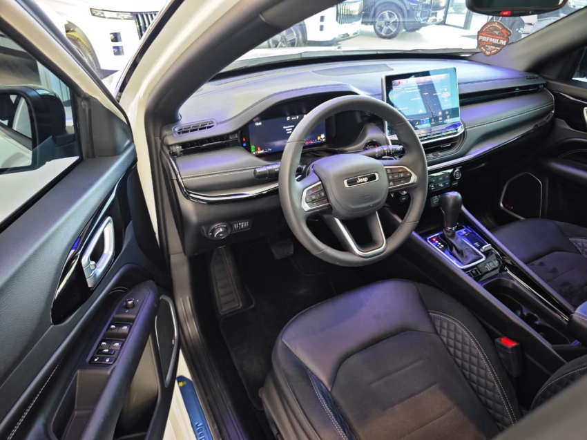 jeep compass 2.0 hurricane 4 turbo gasolina blackhawk at9 4p automatico 2025