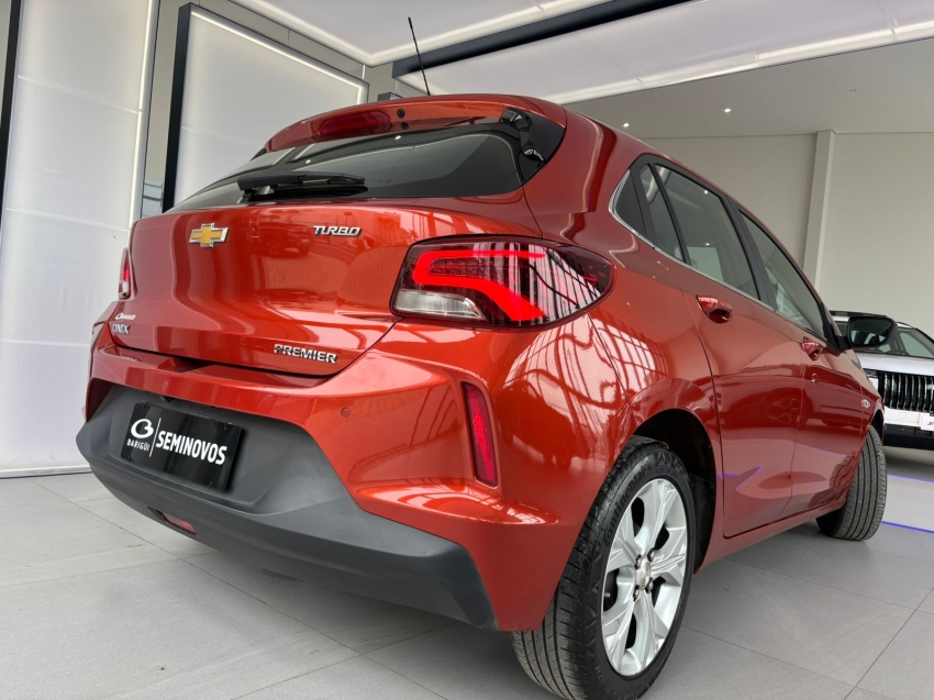 chevrolet onix 1.0 turbo flex premier automatico 4p 20205