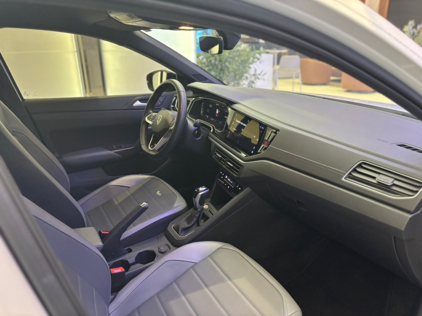 volkswagen nivus 1.0 200 tsi total flex highline automatico 4p 20247