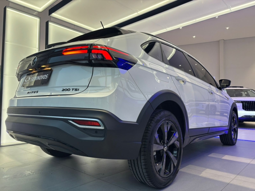 volkswagen nivus 1.0 200 tsi total flex highline automatico 4p 20243