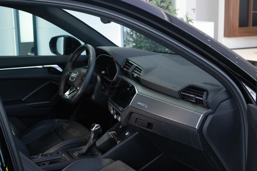 audi q3 2.0 40 tfsi gasolina performance black quattro tiptronic 5p automatico 202221